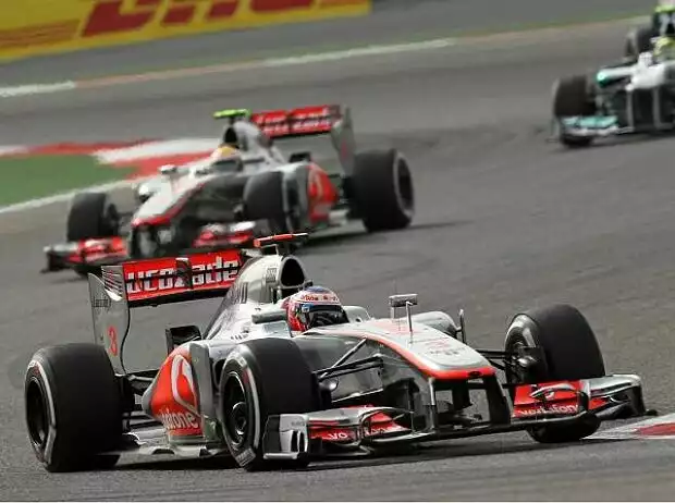 Titel-Bild zur News: Jenson Button, Lewis Hamilton