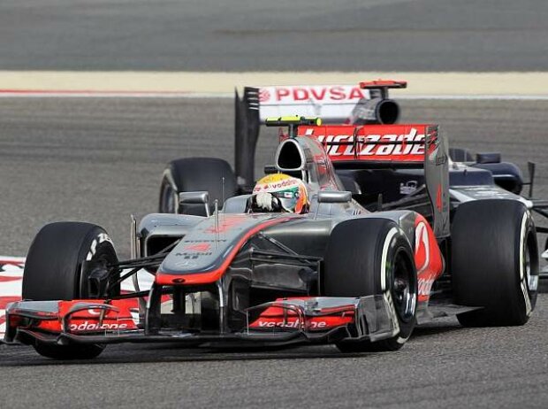 Titel-Bild zur News: Lewis Hamilton, Pastor Maldonado
