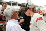 Bernie Ecclestone (Formel-1-Chef) mit Kimi Räikkönen (Lotus) 