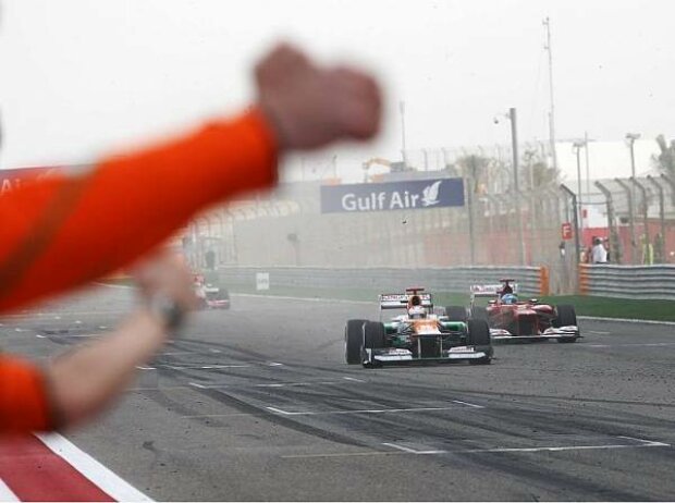 Titel-Bild zur News: Paul di Resta, Fernando Alonso