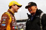 Kyle Busch und Coach Joe Gibbs 