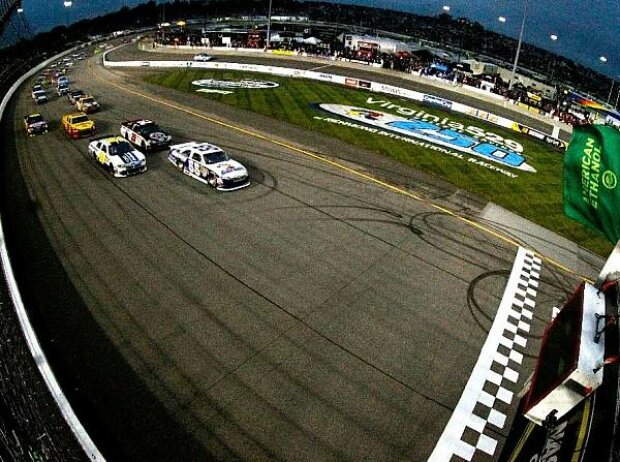 Mark Martin, Carl Edwards Mark Martin, Carl Edwards