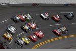 Race Action in Talladega mit Kurt Busch (Phoenix) an der Spitze
