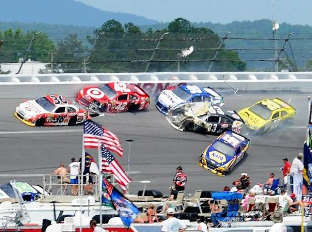 Dave Blaney, Juan Pablo Montoya, Carl Edwards, Landon Cassill, Joey Logano