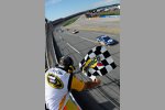 Brad Keselowski (Penske) ließ Kyle Busch in der letzten Runde keine Chance