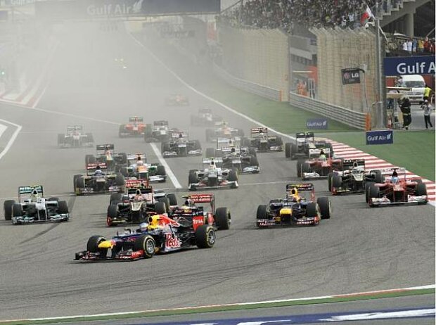 Titel-Bild zur News: Start zum Grand Prix von Bahrain 2012