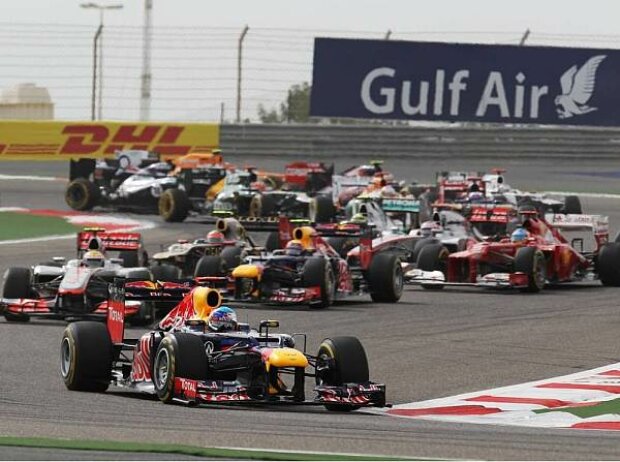 Titel-Bild zur News: Sebastian Vettel führt beim Grand Prix von Bahrain 2012