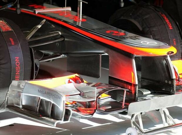 Titel-Bild zur News: Die neue Nase am McLaren-Mercedes MP4/27