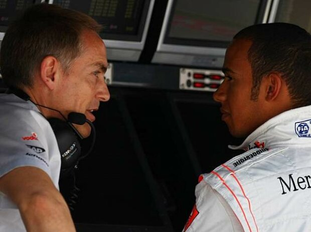 Titel-Bild zur News: Martin Whitmarsh (Teamchef), Lewis Hamilton