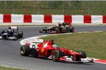 Der Kampf um die Spitze: Fernando Alonso (Ferrari), Pastor Maldonado (Williams) und Kimi Räikkönen (Lotus) 