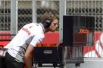 Crewmitglied von Jenson Button (McLaren) 