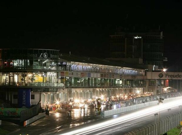 Titel-Bild zur News: Nürburgring bei Nacht