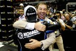 Crewchief Chad Knaus freut sich für seine Jungs