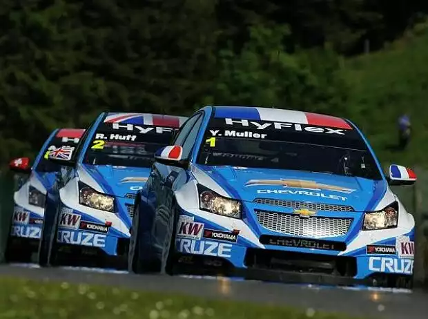Yvan Muller, Robert Huff, Alain Menu Titel-Bild zur News: Yvan Muller, Robert Huff, Alain Menu