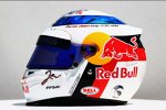 Jean-Eric Vergne (Toro Rosso) mit dem Helm von Jean Alesi 