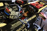 Kimi Räikkönen (Lotus) mit dem Helmdesign seines Vorbilds James Hunt, mit dessen Pseudonym er schon mal bei einem Hundeschlittenrennen an den Start gegangen ist