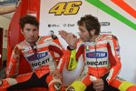 Nicky Hayden und Valentino Rossi (beide Ducati)