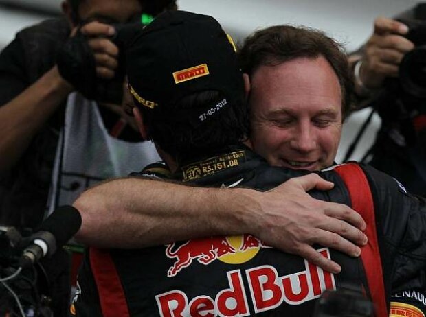 Titel-Bild zur News: Mark Webber, Christian Horner (Red-Bull-Teamchef)