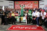 Kasey Kahne (Hendrick) feiert in der Victory Lane