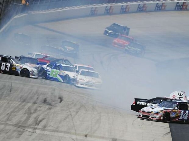 Tony Stewart, Regan Smith, Landon Cassill Tony Stewart, Regan Smith, Landon Cassill