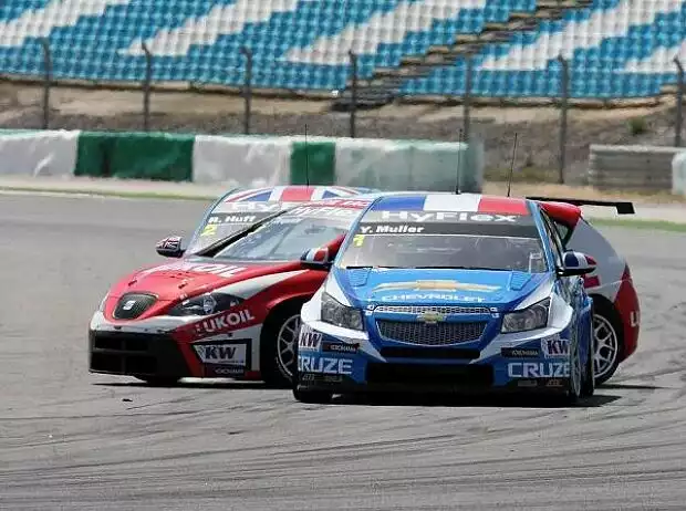 Titel-Bild zur News: Yvan Muller, Gabriele Tarquini