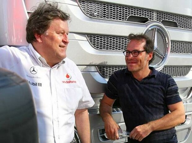 Titel-Bild zur News: Jacques Villeneuve, Norbert Haug (Mercedes-Motorsportchef)