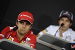 Felipe Massa (Ferrari) und Sergio Perez (Sauber)