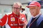 Stefano Domenicali (Ferrari-Teamchef) und Niki Lauda