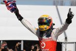 Der strahlende Sieger in Montreal, und der siebte Sieger im siebten Saisonrennen: Lewis Hamilton (McLaren) 