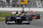 Bruno Senna (Williams), Heikki Kovalainen (Caterham) und Jenson Button (McLaren) 