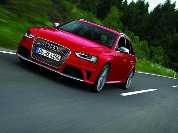 Titel-Bild zur News: Audi RS4 Avant