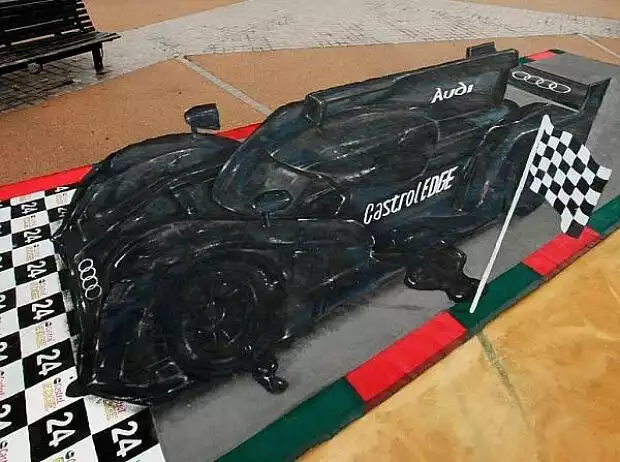 Der Audi R18 als Ölgemälde in London Titel-Bild zur News: Der Audi R18 als Ölgemälde in London