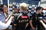 Kimi Räikkönen (Lotus) und Romain Grosjean (Lotus) 