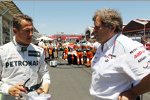 Michael Schumacher (Mercedes) und Norbert Haug (Mercedes-Motorsportchef) 