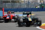 Heikki Kovalainen (Caterham) und Charles Pic (Marussia) 