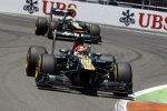 Heikki Kovalainen vor Witali Petrow (Caterham) 