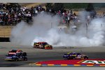 Clint Bowyer (Waltrip) bei den Sieger Burnouts