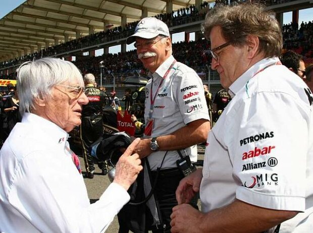 Titel-Bild zur News: Bernie Ecclestone (Formel-1-Chef), Norbert Haug (Mercedes-Motorsportchef)
