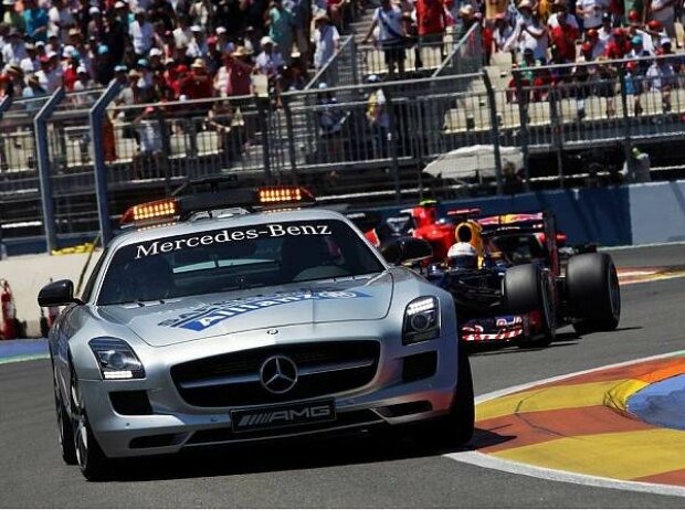 Sebastian Vettel hinter dem Safety-Car Sebastian Vettel hinter dem Safety-Car