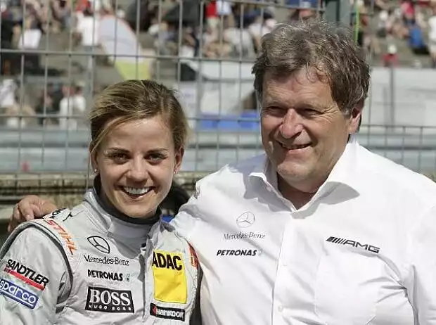 Susie Wolff, Norbert Haug (Mercedes-Motorsportchef) Titel-Bild zur News: Susie Wolff, Norbert Haug (Mercedes-Motorsportchef)