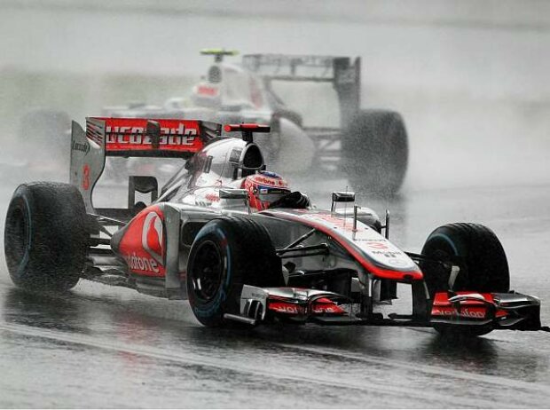 Titel-Bild zur News: Jenson Button, Sergio Perez