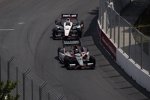 J.R. Hildebrand (Panther) und Will Power (Penske) 