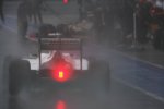 Kamui Kobayashi (Sauber) im Regen von Silverstone.