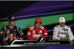 Mark Webber (Red Bull), Fernando Alonso (Ferrari) und Michael Schumacher (Mercedes) 
