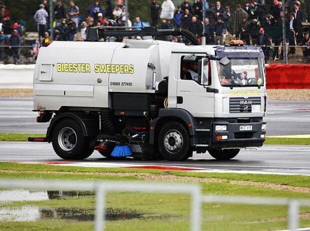 Kehrfahrzeug in Silverstone