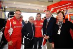 Stefano Domenicali (Ferrari-Teamchef), Bernie Ecclestone, Fernando Alonso (Ferrari) und IOC-Präsident Jacques Rogge