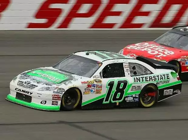 Kyle Busch, Tony Stewart Titel-Bild zur News: Kyle Busch, Tony Stewart