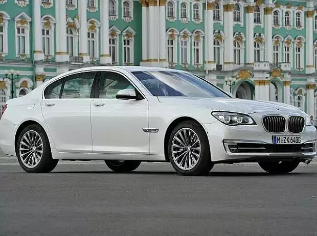 BMW 750i Titel-Bild zur News: BMW 750i