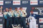 Yvan Muller (Chevrolet), Alain Menu (Chevrolet) und Robert Huff (Chevrolet) und Michel Nykjaer (Bamboo)