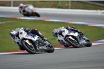 Leon Haslam vor Marco Melandri (BMW) 